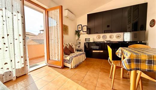 Casa Semindipendente nel Cuore di La Maddalena - PGS Immobiliare SRLS