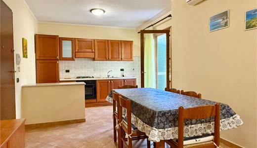 Comodo bilocale in ottime condizioni e con doppio balcone - PGS Immobiliare SRLS