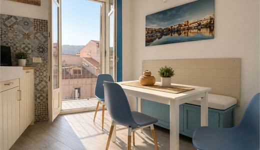 Elegante bilocale ristrutturato centro storico La Maddalena